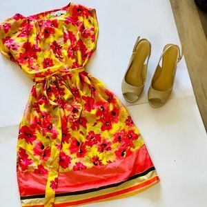 Ann Taylor LOFT Floral Casual Dress